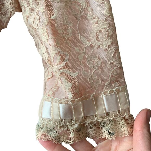 Vintage 1960s Odette Barsa Pink Lace Maxi Duster Robe Royalcore Regencycore M/L - Picture 6 of 10